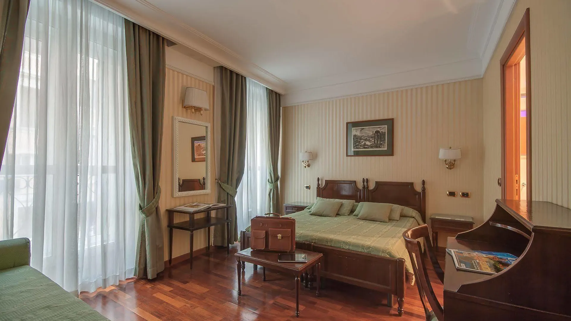 Hotel Cecil Rome 3*,
