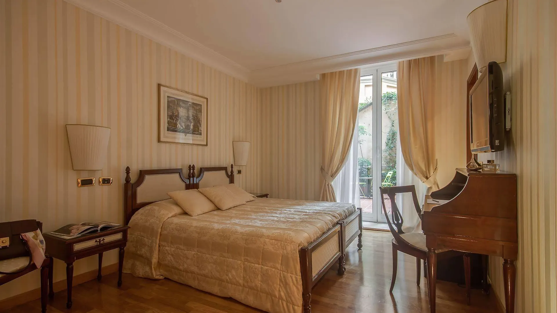 Hotel Cecil Rome 3*,  Italy